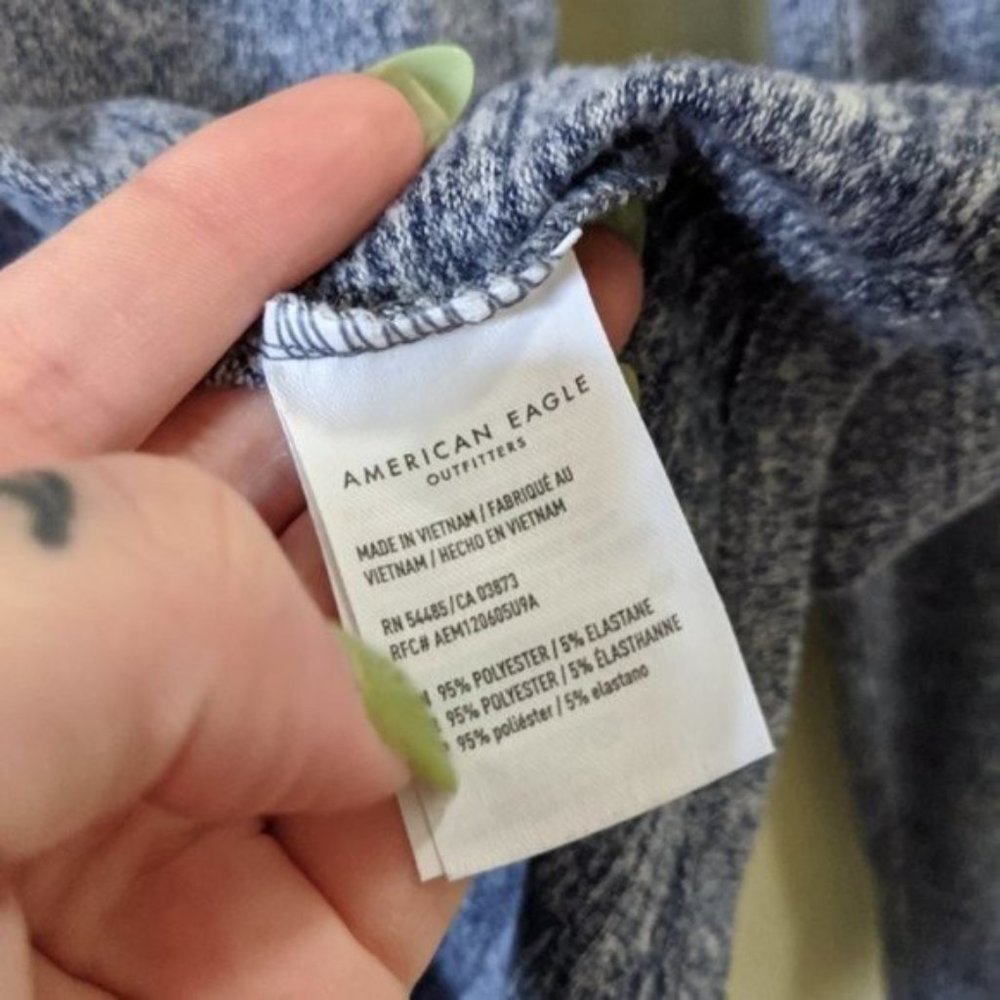 American Eagle Soft & Sexy Plush Blue V-Neck Tee_4